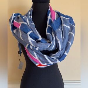 Vera Bradley Soft Fringe Scarf Geo Medallion Pattern